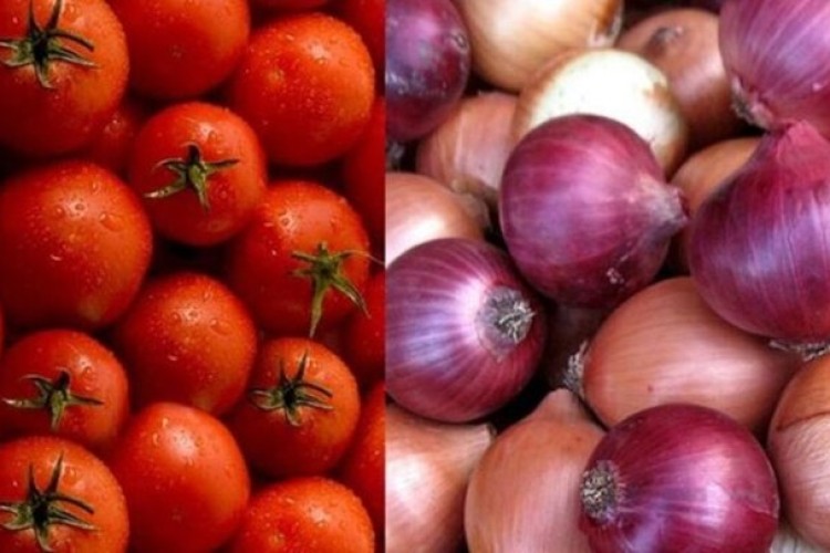 قیمت گوجه فرنگی از هفته آینده و پیاز از ماه آینده کاهش می‌یابد