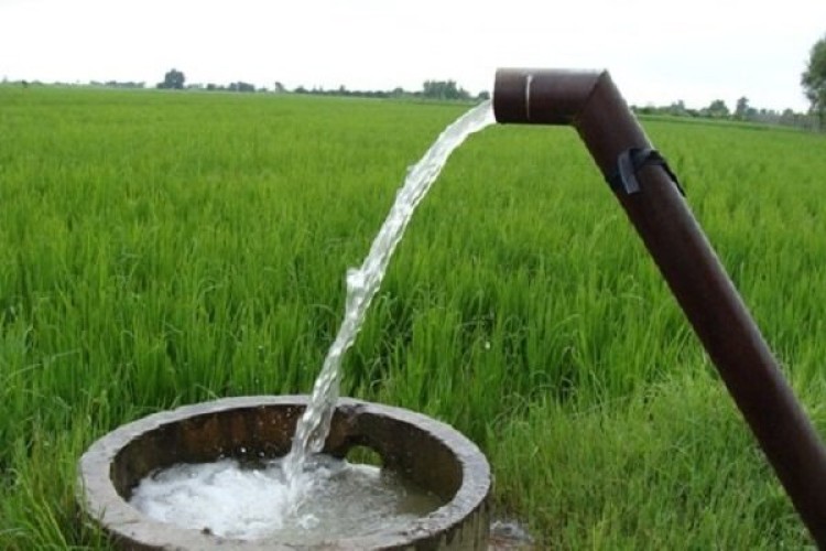 توزیع عادلانه آب برای کشاورزان لرستان در نظر گرفته شود