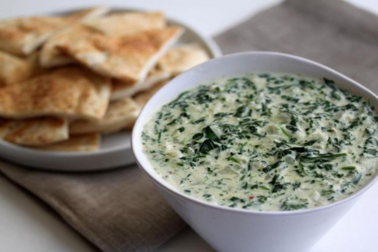 طرز تهیه بورانی اسفناج خانگی/ پیش‌ غذای ساده، مقوی و دوست‌ داشتنی ایرانی