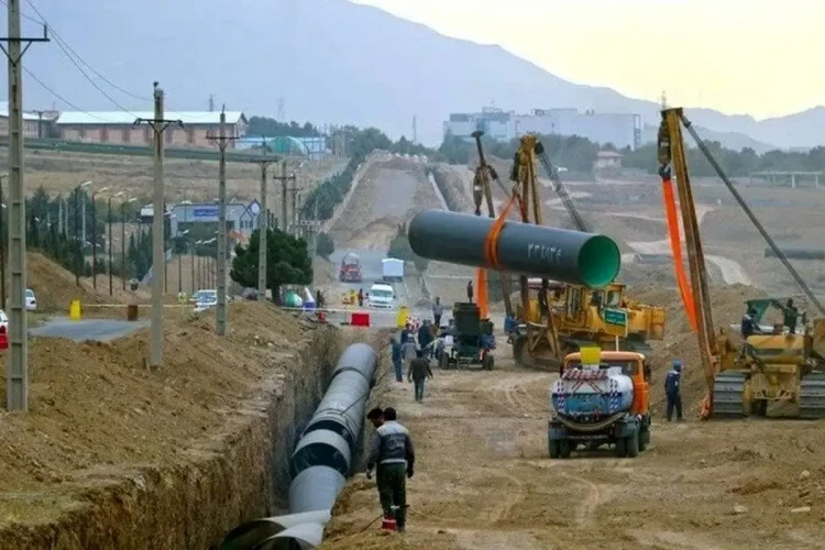 انتقال آب از طالقان به تهران، یعنی ریختن آب در ظرف سوراخ/ هدررفت آب در مناطقی از تهران به ۳۵ درصد می‌رسد