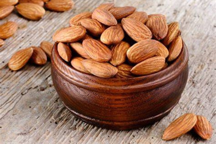 ایران در جایگاه دهم صادرات بادام ایستاد