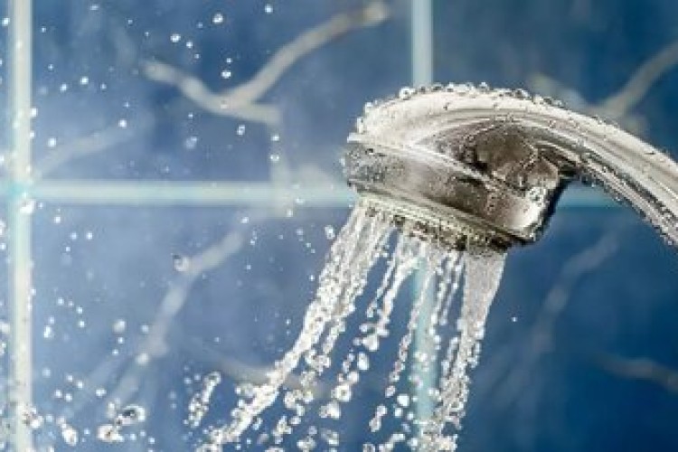 ادرار کردن زیر دوش خطرناک است؟