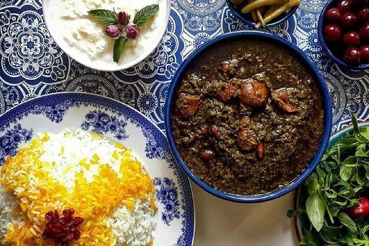 قرمه‌سبزی از سال پیش تا امسال پَر درآورده است
