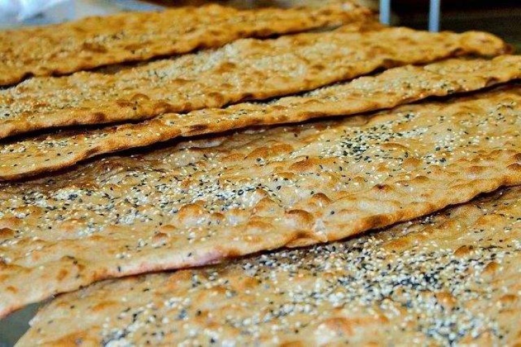 ۱.۵ میلیون افغان رفته‌اند پس چرا نان سنگک ارزان نشد؟