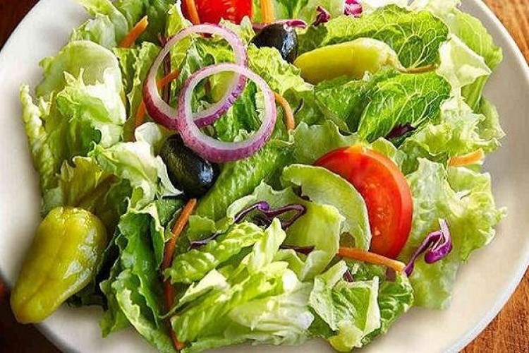 سالاد را باید چه موقع بخوریم؟