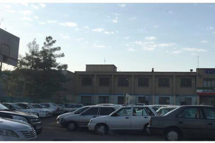 وقتی حراج حیاط مدارس، منبع درآمد می‌شود!