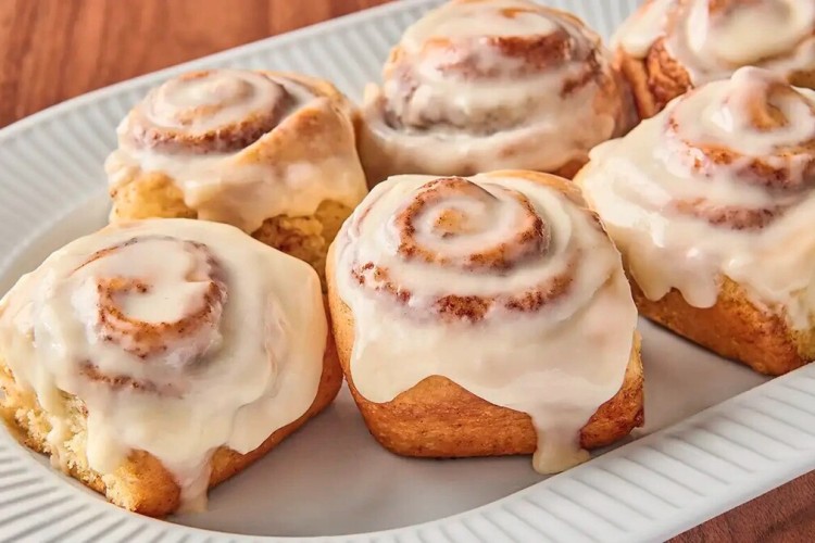 طرز تهیه رول دارچین برای یک عصرانه پاییزی