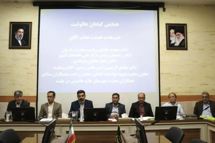 فارس در خط مقدم مقابله با شوری خاک و آب/ کشت گیاهان شورزیست توسعه می‌یابد