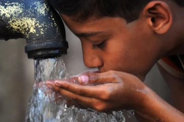 مخازن آب زیرزمینی تا سال ۲۱۰۰ برای نیم‌میلیارد نفر غیرقابل آشامیدن می‌شوند