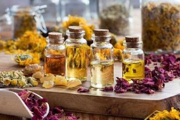 هر عرق گیاهی را مصرف نکنید؛ شاید در آن متانول، فلزات سنگین، و سموم مختلف باشد