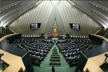 این روزها دست پشت پرده‌ای مردم را به سمت اغتشاش، اعتراض و تجمع هدایت می‌کند/ دستی در کار است و تمام این موارد غیرطبیعی به نظر می‌رسد