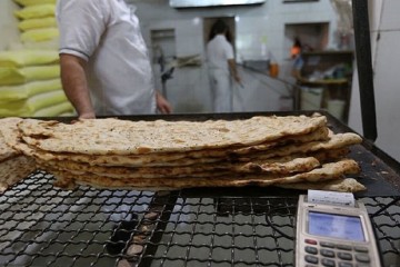 هر کس تعداد خارج از عرف نان بخرد را شناسایی می‌کنیم