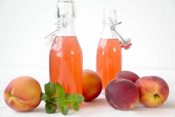 طرز تهیه کنسانتره هلو؛ نوشیدنی غلیظ و خوش طعم