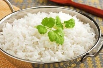خطرات پنهان «سندروم برنج گرم شده»/ گرم کردن مجدد برنجی که ساعت‌ها بیرون مانده، خطرناک است