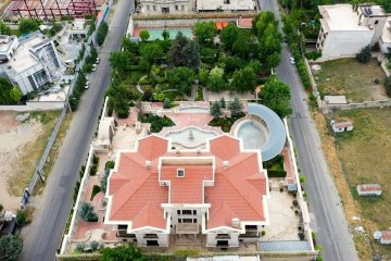 منشأ پول‌های کثیف در چای دبش/ مفسدان با پول‌های بادآورده چه می‌کنند؟/ چرا دولت سیزدهم بزرگترین فساد مالی را که 2 وزیرش هم در آن محکوم شدند، ردیابی نکرده بود؟