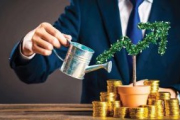 ثروت را دود می‌کنیم و فقر می‌خریم؛ بحرینیان : ۵۳۶ میلیارد دلار بنزین و گازوئیل صرف شد اما سرمایه‌گذاری صنعتی انجام نگرفت/ اقتصاد و صنعت را رها کرده‌ایم و از ضعف آن نمی‌ترسیم