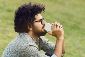 اگر مشکل اضطراب و افسردگی دارید، این ۶ خوراکی را نخورید