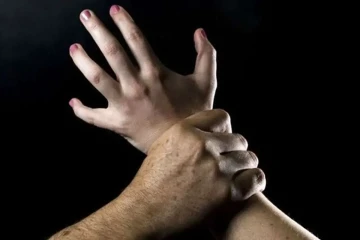 اتهام سنگین علیه آقای سوپراستار/ آدم ربایی و تجاوز به دختر 20 ساله/ پلیس نقشی در دستگیری بازیگر معروف نداشته است