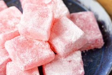 طرز تهیه لوکوم خرمالو؛ دسر خوشمزه و خاص پاییزی