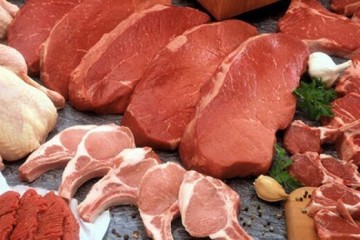 ضرورت واردات سالانه ۲۵۰ هزارتن گوشت قرمز