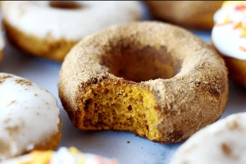 دونات کدو حلوایی؛ شیرینی خوشمزه با عطر و بوی پاییز