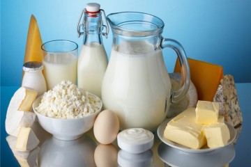 از تحریم لبنیات تا صف ایران‌خودرو ؛ چرا مردم هم معترض‌اند هم در صف؟