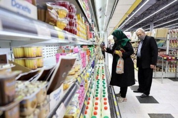 مردم نمی خرند، سوپرمارکت‌ها لبنیات را به کارخانه برمی گردانند/ یارانه لبنیات به جیب خارجی‌ها می‌رود