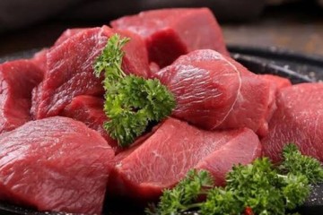 دامداری‌ها خالی است، گوشت وارد می‌کنیم