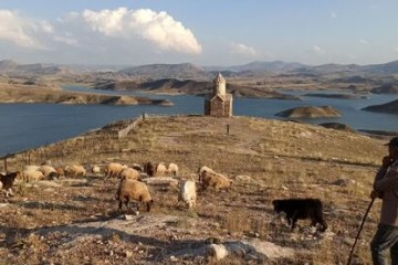 زُرزُر؛ جایی که آب به تاریخ رسید
