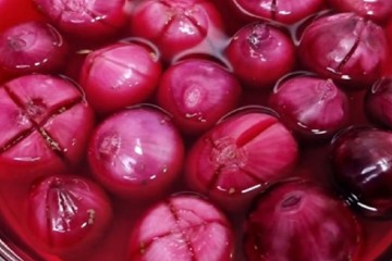 طرز تهیه ترشی پیاز قرمز