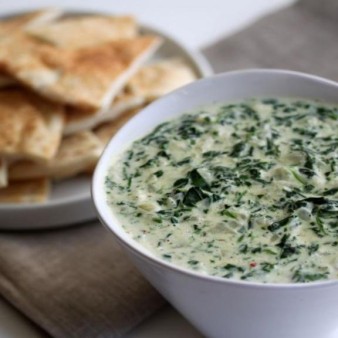 طرز تهیه بورانی اسفناج خانگی/ پیش‌ غذای ساده، مقوی و دوست‌ داشتنی ایرانی