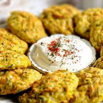 طرز تهیه هش گرین؛ کوکو سبزیجات رژیمی بدون تخم مرغ