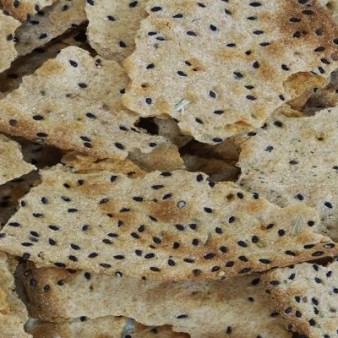 فیبر موجود در نان سالم به بهبود گوارش کمک می‌کند