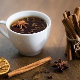 چایِ کهنه درد معده می‌آورد؛ زمان طلایی مصرف چای