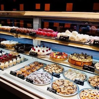 ۲۰۰ کیلوگرم شیرینی فاسد از قنادی‌های کرج جمع‌آوری و معدوم شد