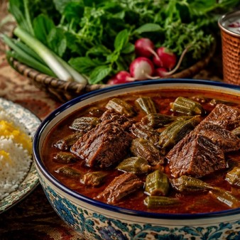 طرز تهیه خورشت بامیه اهوازی با تمام فوت‌و‌فن‌ها