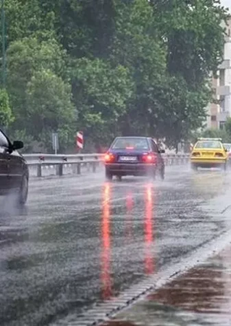 آسمان ایران در تسخیر ابرهای سیاه؛ باران و طوفان در مسیر این استان‌ها است