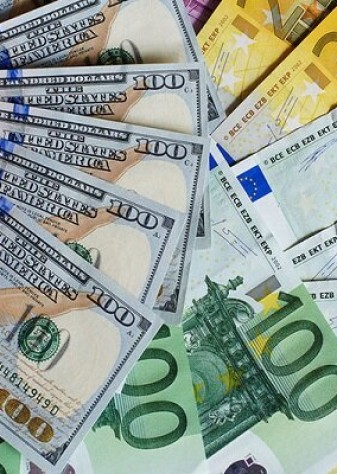 شوک دو میلیارد دلاری به بازار ارز؛ تغییر زمین بازی یا تکرار خطا؟
